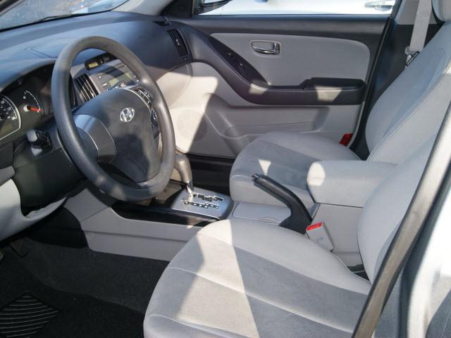 Hyundai Elantra 2010 photo 3