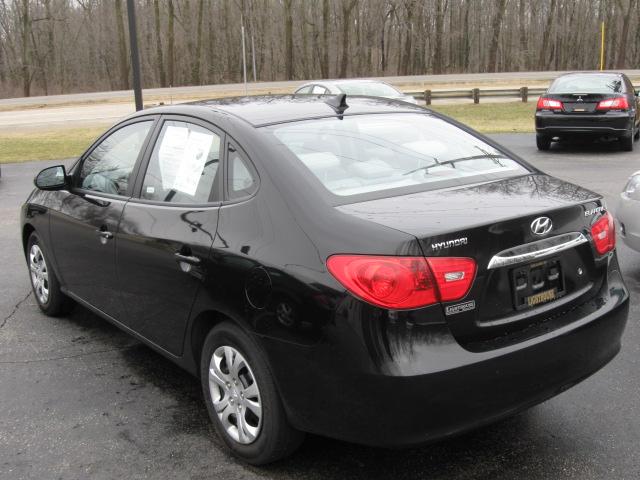 Hyundai Elantra 2010 photo 2