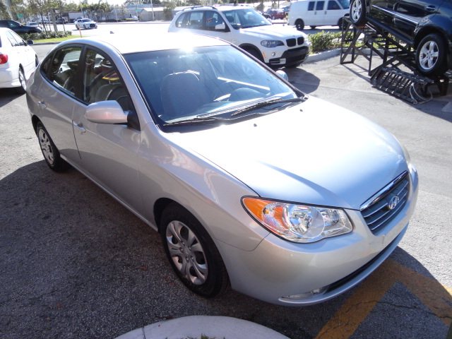 Hyundai Elantra 2010 photo 3