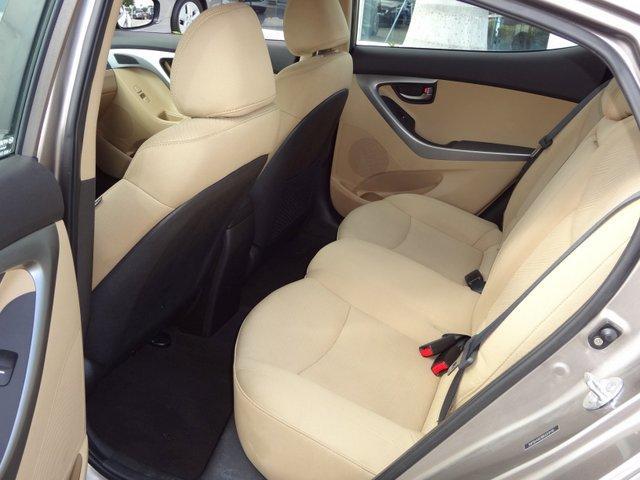 Hyundai Elantra 2011 photo 2