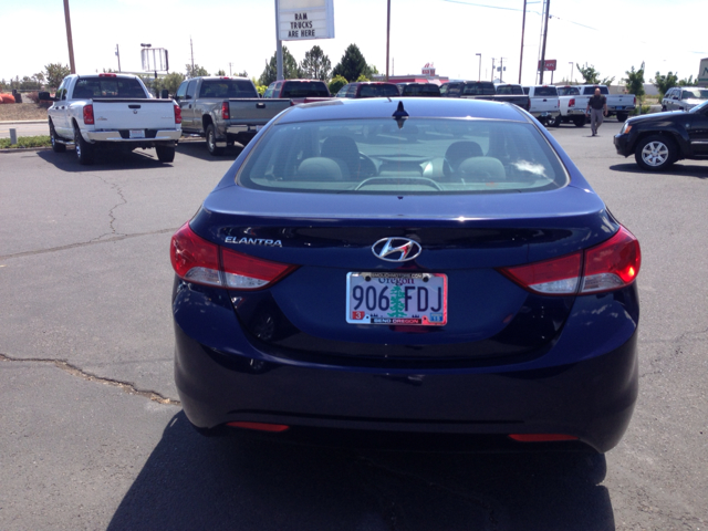 Hyundai Elantra 2011 photo 1