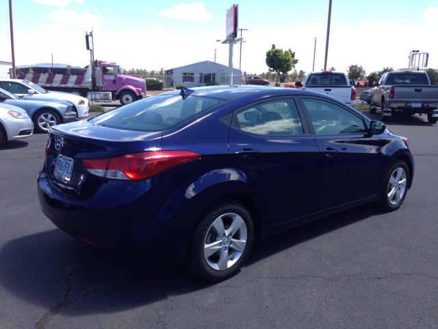 Hyundai Elantra 2011 photo 3