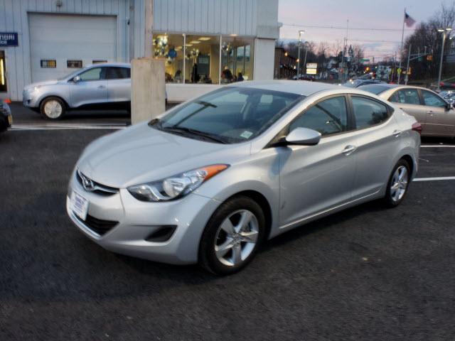 Hyundai Elantra FWD 4dr Sport Sedan