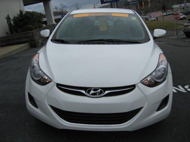 Hyundai Elantra 2011 photo 2