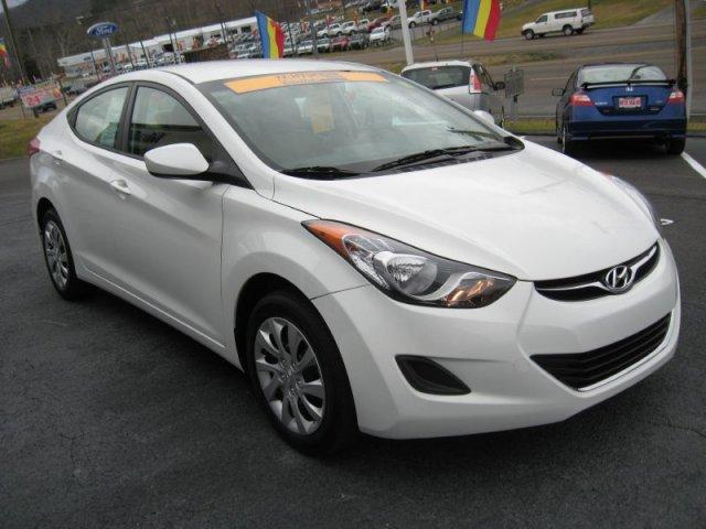 Hyundai Elantra 2011 photo 3