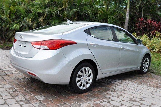 Hyundai Elantra 2011 photo 3