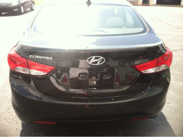Hyundai Elantra 2011 photo 3