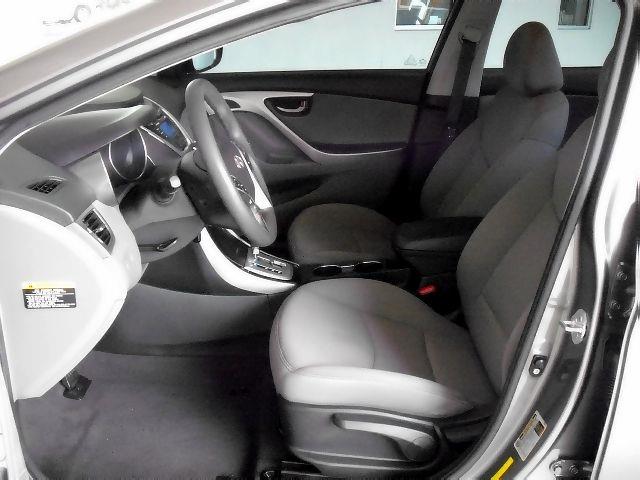 Hyundai Elantra 2011 photo 4