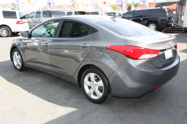 Hyundai Elantra 2011 photo 1