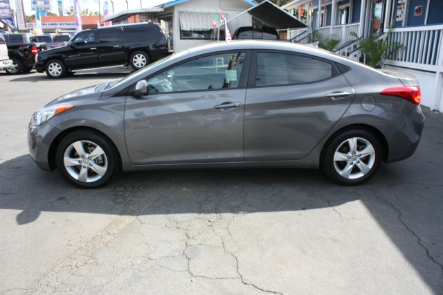 Hyundai Elantra 2011 photo 3