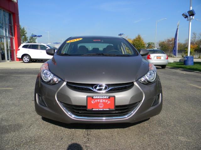 Hyundai Elantra 2011 photo 1