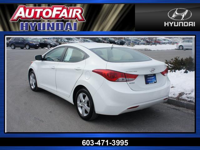 Hyundai Elantra 2011 photo 3