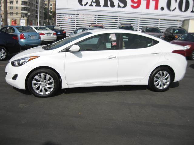 Hyundai Elantra 2011 photo 4