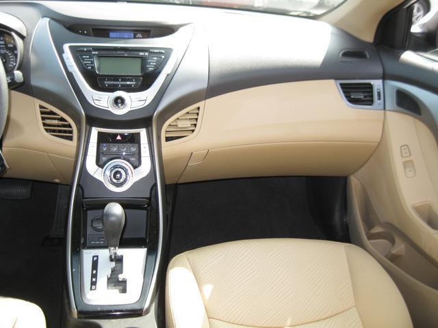 Hyundai Elantra 2011 photo 5