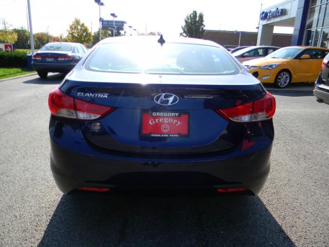 Hyundai Elantra 2011 photo 4
