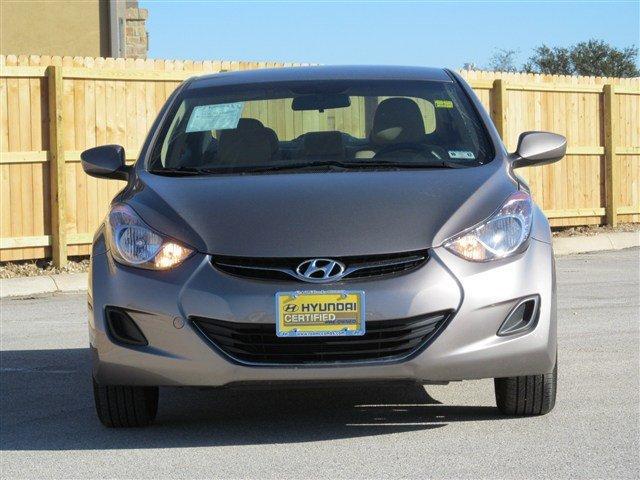Hyundai Elantra 2011 photo 1