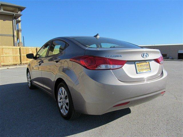 Hyundai Elantra 2011 photo 5