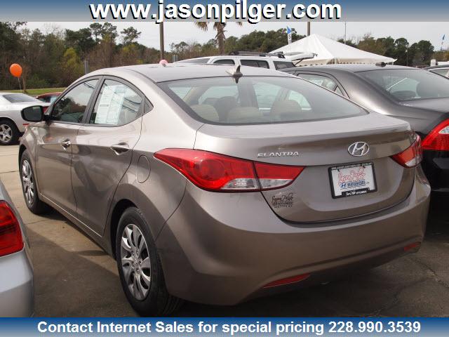 Hyundai Elantra 2011 photo 4