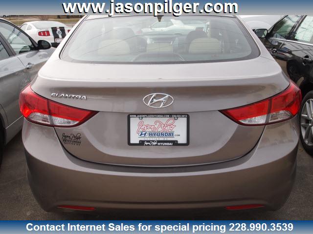 Hyundai Elantra 2011 photo 5