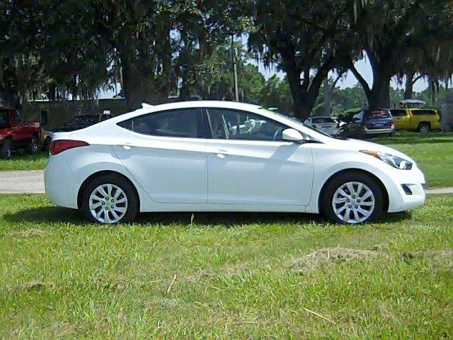 Hyundai Elantra 2011 photo 1