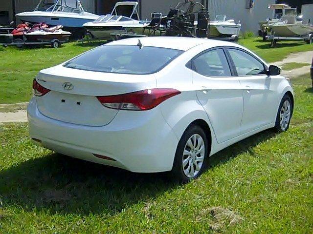 Hyundai Elantra 2011 photo 2