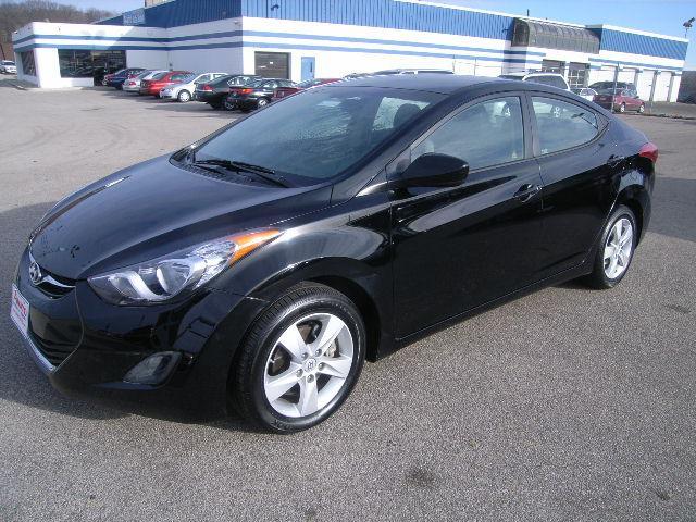 Hyundai Elantra 2011 photo 2