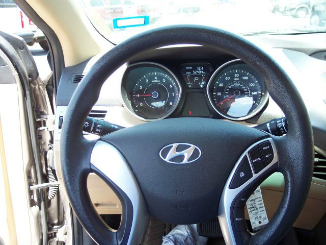 Hyundai Elantra 2011 photo 1