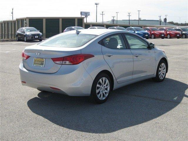 Hyundai Elantra 2011 photo 3