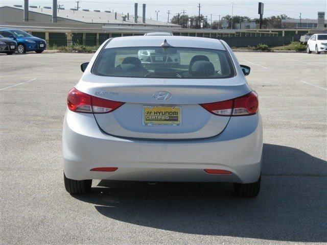 Hyundai Elantra 2011 photo 4
