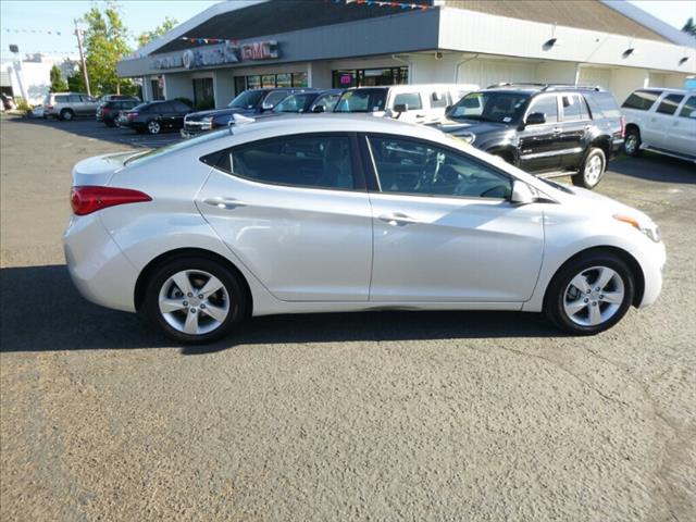 Hyundai Elantra 2011 photo 3
