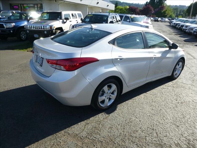 Hyundai Elantra 2011 photo 4