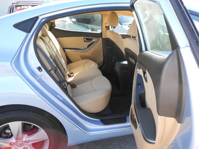 Hyundai Elantra Ml320 CDI Sedan