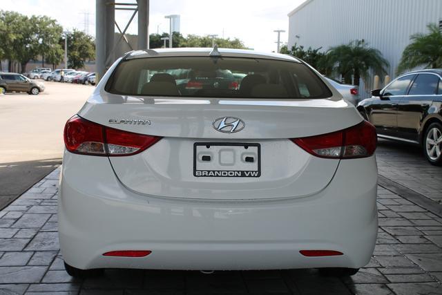 Hyundai Elantra 2012 photo 1