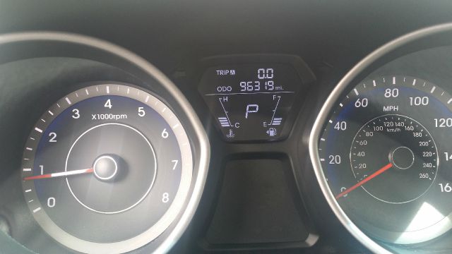 Hyundai Elantra 2012 photo 2