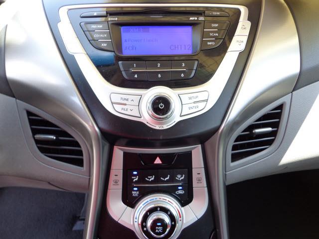 Hyundai Elantra 2012 photo 9