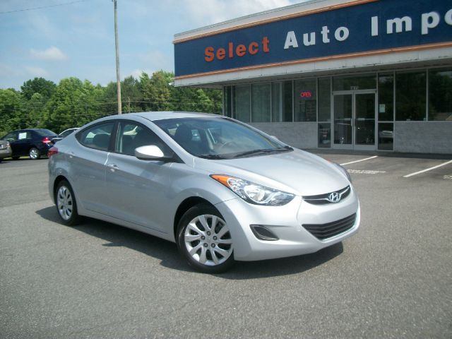 Hyundai Elantra FWD 4dr Sport Sedan