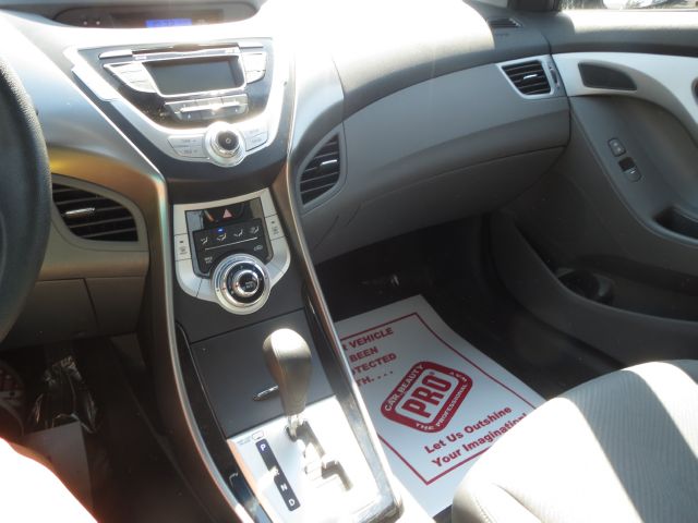 Hyundai Elantra 2012 photo 3