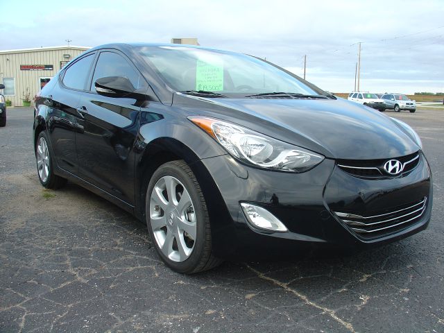 Hyundai Elantra 2013 photo 1