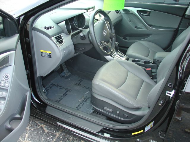 Hyundai Elantra 2013 photo 3
