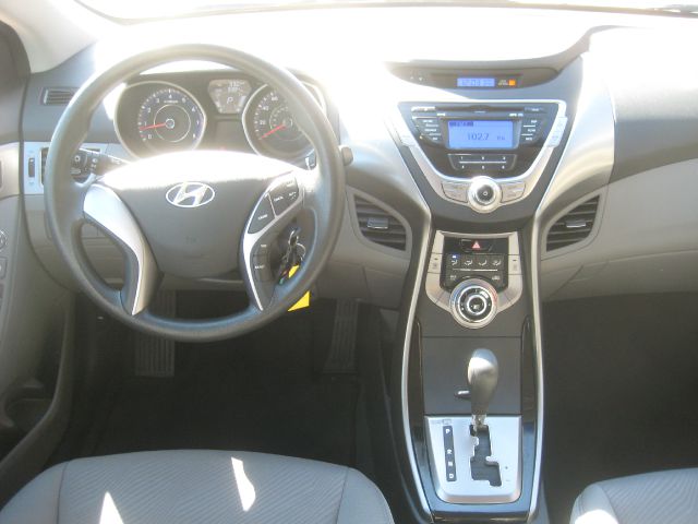 Hyundai Elantra 4WD 4dr V6 SR5 Sport Sedan