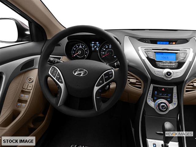 Hyundai Elantra 2013 photo 2