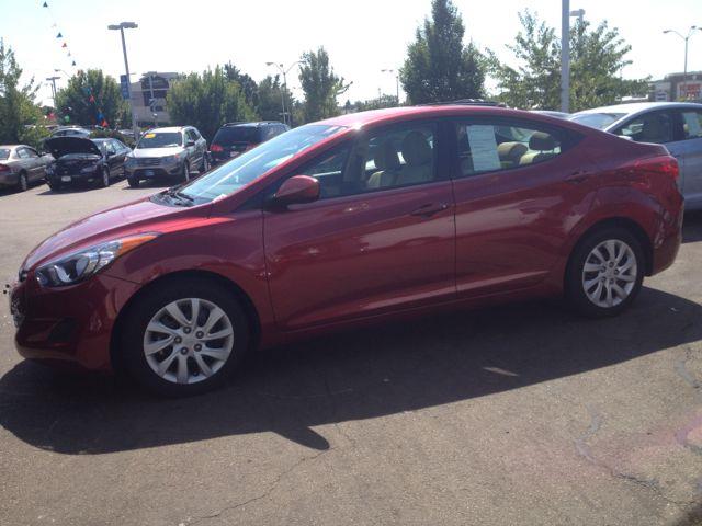 Hyundai Elantra 2013 photo 1