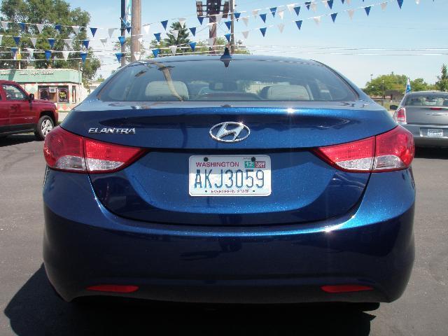 Hyundai Elantra 2013 photo 6