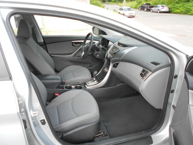 Hyundai Elantra 2013 photo 10