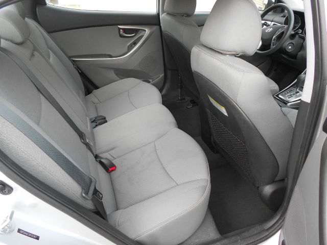 Hyundai Elantra 2013 photo 16