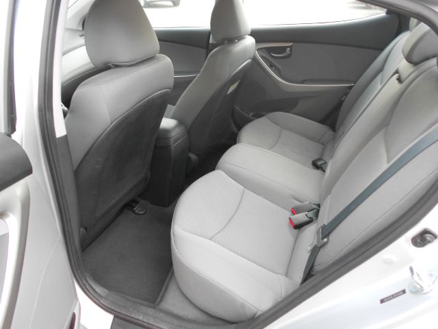 Hyundai Elantra 2013 photo 9