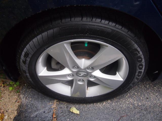 Hyundai Elantra FWD 4dr Sport Sedan