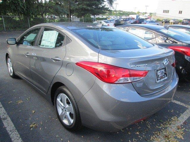 Hyundai Elantra 2013 photo 4