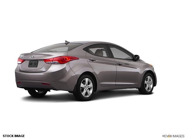Hyundai Elantra 2013 photo 1