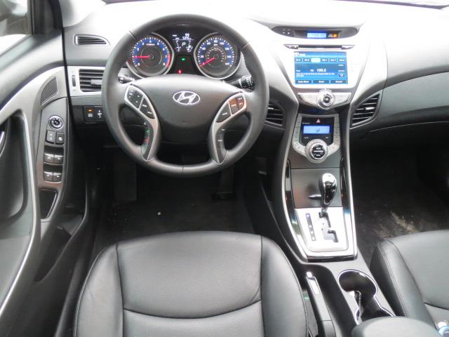 Hyundai Elantra 2013 photo 1